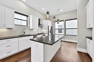 5707 Larkin St, Houston, TX 77007 - Photo 13