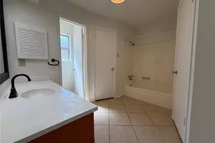 6910 Vialinda Dr, Houston, TX 77083 - Photo 11