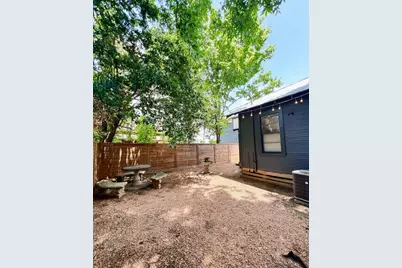 301 Winnie Street, Houston, TX 77009 - Photo 11