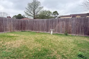 9002 Sabastian Dr, Houston, TX 77083 - Photo 17