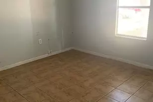 5818 Westover St, Houston, TX 77033 - Photo 7