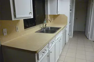 2822 Mesquite Dr, Sugar Land, TX 77479 - Photo 7