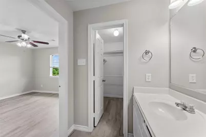 128 Green Isle Avenue, Dickinson, TX 77539 - Photo 15