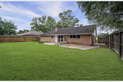 10935 Silkwood Drive, Houston, TX 77031 - Photo 17