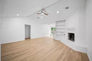10935 Silkwood Dr, Houston, TX 77031 - Photo 3