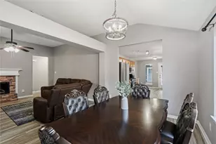 5127 Chase Park Cir, Bacliff, TX 77518 - Photo 9