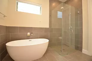 2616 Riverside Dr, Houston, TX 77004 - Photo 5