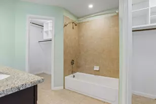 4905 Woodway Ave, Rosenberg, TX 77471 - Photo 17