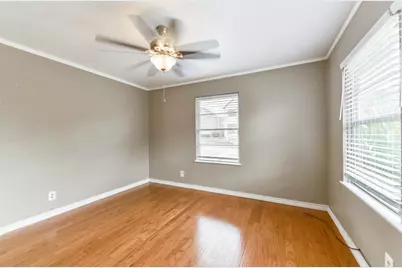 4615 Braeburn Drive, Bellaire, TX 77401 - Photo 17