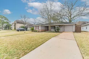 4615 Braeburn Dr, Bellaire, TX 77401 - Photo 5