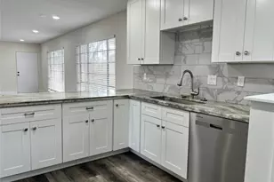 2101 Fountain View Dr, Houston, TX 77057 - Photo 7