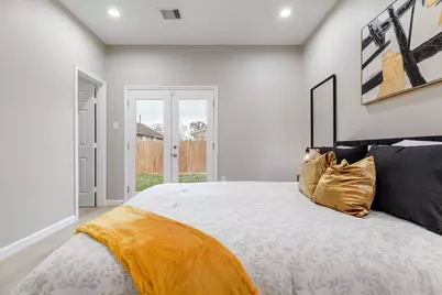 4661 Clover Street #A, Houston, TX 77051 - Photo 19