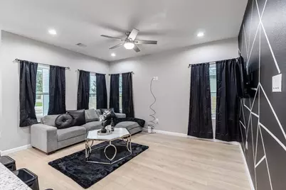 4661 Clover Street #A, Houston, TX 77051 - Photo 5