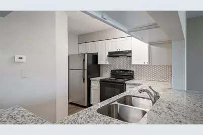 2501 Gulf Freeway, Dickinson, TX 77539 - Photo 7