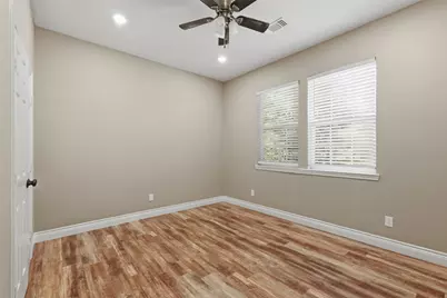 1306 S Austin, Brenham, TX 77833 - Photo 9