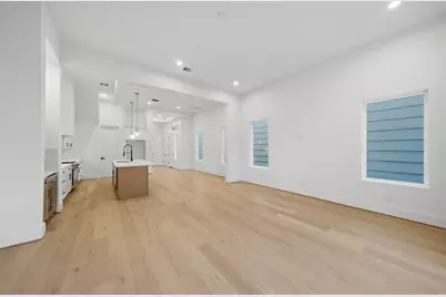 1326 Lawrence Street, Houston, TX 77008 - Photo 7