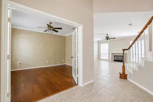 2010 Claire Ct, Sugar Land, TX 77478 - Photo 9