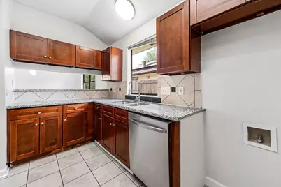 11014 Landsbury Court, Houston, TX 77099 - Photo 13