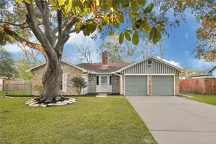 1712 Redwood Cir, Alvin, TX 77511 - Photo 1