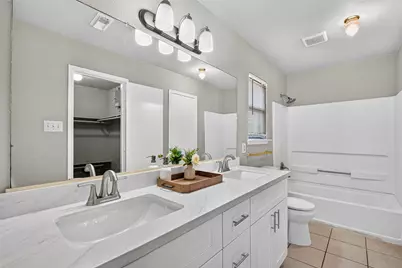 9711 Sutton Meadows Court, Houston, TX 77086 - Photo 15