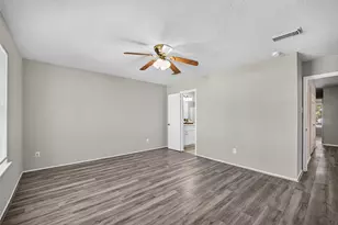 9711 Sutton Meadows Ct, Houston, TX 77086 - Photo 13