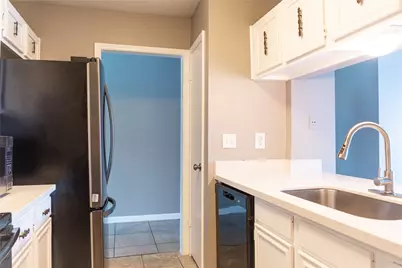 10734 Bexley Drive, Houston, TX 77099 - Photo 5