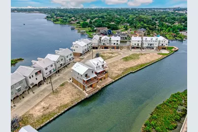 22 Cmdr Runco Lane, Taylor Lake Village, TX 77586 - Photo 1