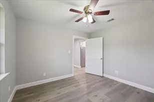 379 Rose Ln, Orange, TX 77632 - Photo 19