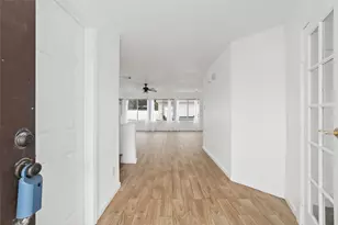 10106 Farrell Dr, Houston, TX 77070 - Photo 3