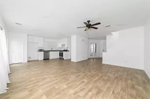 10106 Farrell Dr, Houston, TX 77070 - Photo 5