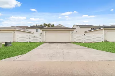 10106 Farrell Drive, Houston, TX 77070 - Photo 21