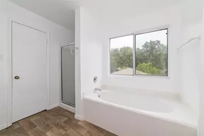 10106 Farrell Drive, Houston, TX 77070 - Photo 17