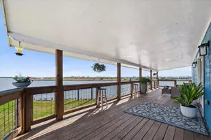 154 Poop Deck Ln, Freeport, TX 77541 - Photo 3