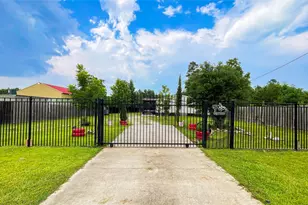 37 County Rd 3479J, Cleveland, TX 77327 - Photo 17