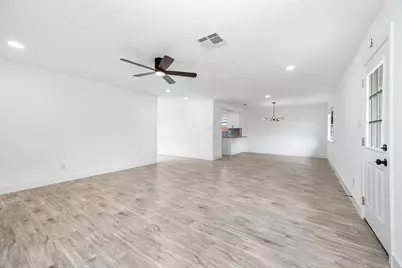 10402 Rancho Bernardo Ln Lane, Sugar Land, TX 77498 - Photo 9