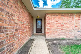 10402 Rancho Bernardo Ln Ln, Sugar Land, TX 77498 - Photo 5