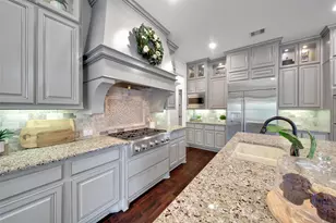 11 Hollyflower Pl, The Woodlands, TX 77375 - Photo 13