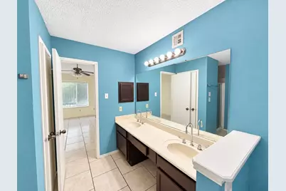 5622 Woodland Glade Drive, Houston, TX 77066 - Photo 9