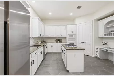 1110 Birdsall Street, Houston, TX 77007 - Photo 13