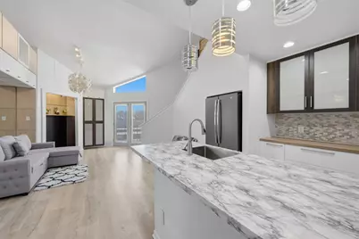 10855 Meadowglen Lane #823, Houston, TX 77042 - Photo 15