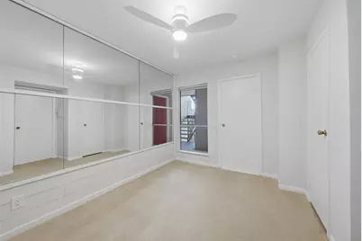 10855 Meadowglen Lane #823, Houston, TX 77042 - Photo 11