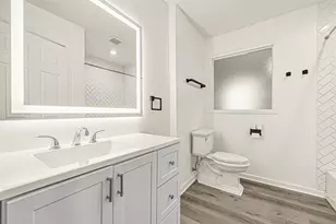2131 Counter Point Dr, Houston, TX 77055 - Photo 15