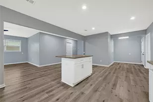 2131 Counter Point Dr, Houston, TX 77055 - Photo 11