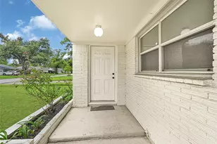 2131 Counter Point Dr, Houston, TX 77055 - Photo 3