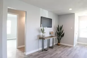 4024 Ave N 1/2 St, Galveston, TX 77550 - Photo 9