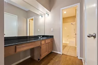 4001 Tanglewilde Street #404, Houston, TX 77063 - Photo 15
