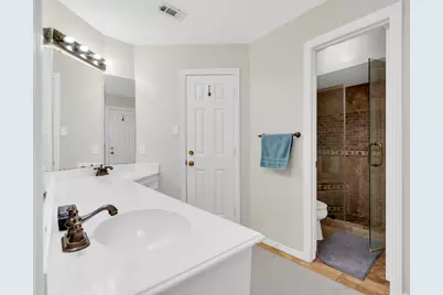 70 N Skyflower Court, The Woodlands, TX 77381 - Photo 25