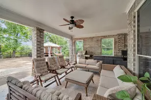 70 N Skyflower Ct, The Woodlands, TX 77381 - Photo 41