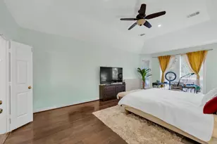 70 N Skyflower Ct, The Woodlands, TX 77381 - Photo 17