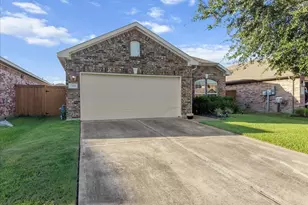 12638 Pirate Bend Dr, La Marque, TX 77568 - Photo 3